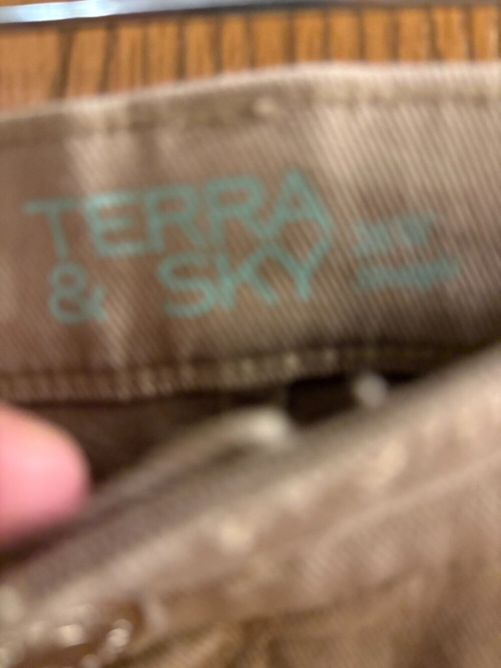 NWT TERRA & SKY 26w Tan Jeans High Rise Straight Leg - Picture 4 of 4